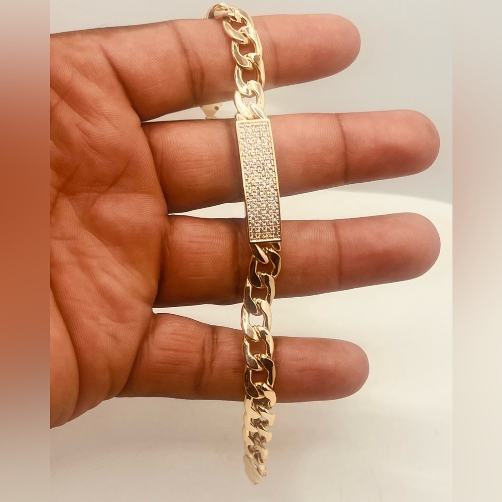 Gold plated unisex bracelet imitation diamond design